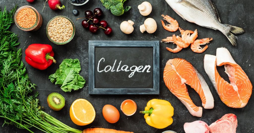 Pokarmy wspomagające produkcję kolagenu: cytryna, jajka, papryka żółta, plastry łososia, ryby, krewetki